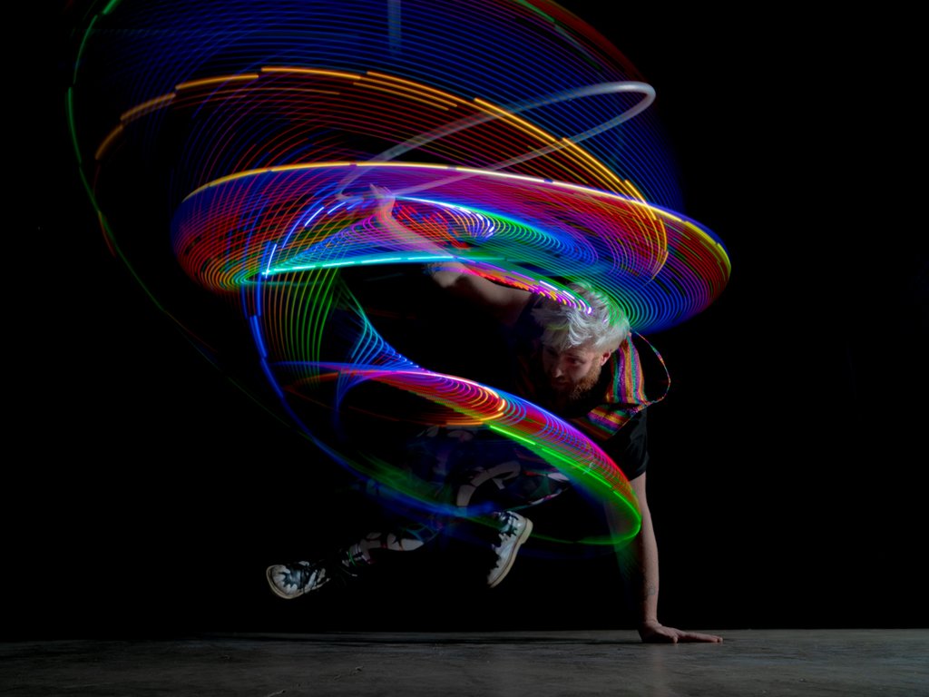 Atomic V LED Hoops